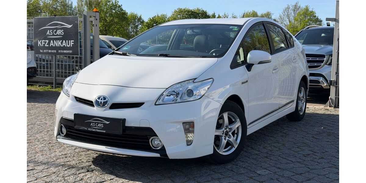 Toyota Prius 158.000 km 9.990 &euro; Hannover 30179
