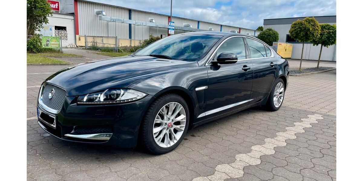 Jaguar XF 142.000 km 9.990 &euro; Garbsen 30827