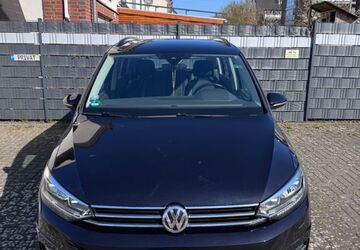 VW Touran 134.000 km 16.999 &euro; Seelze 30926