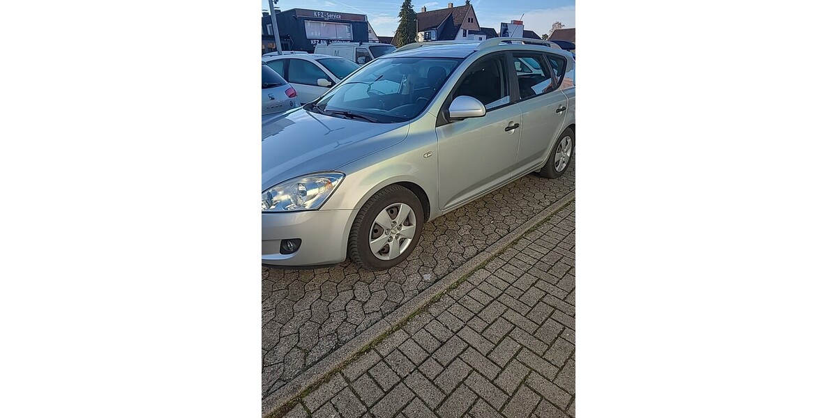 Kia Ceed 128.000 km 2.800 &euro; Hannover 30159