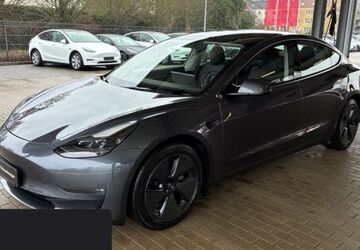 Tesla Model 3 62.494 km 28.700 &euro; Hannover 30519