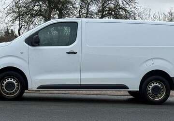 Opel Vivaro 31.000 km 17.900 &euro; Hannover 30179