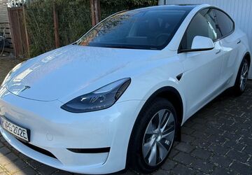 Tesla Model Y 67.900 km 28.500 &euro; Hannover 30457