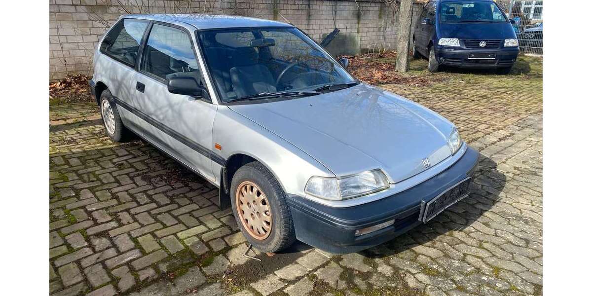 Honda Civic 122.000 km 1.800 &euro; Hildesheim 31137