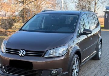VW Touran 261.738 km 6.990 &euro; Neustadt 31535