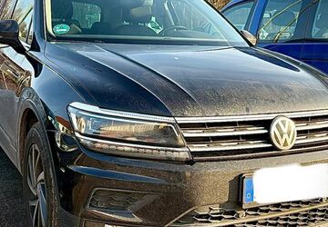 VW Tiguan 122.000 km 19.500 &euro; Mitte 30159
