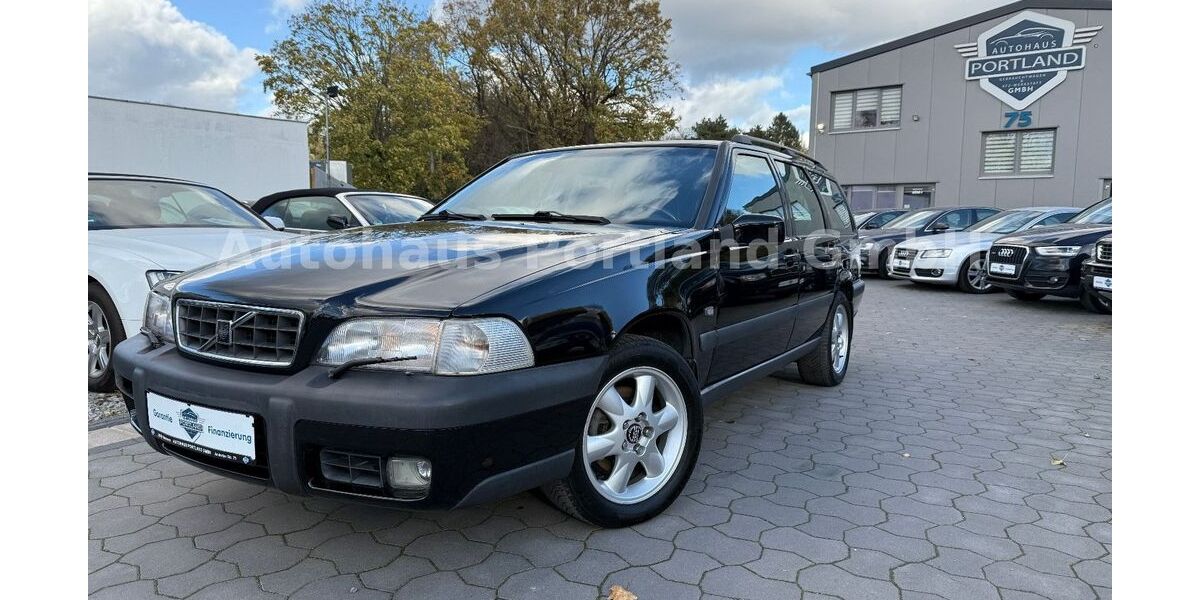 Volvo XC70 209.000 km 21.930 &euro; Hannover 30629