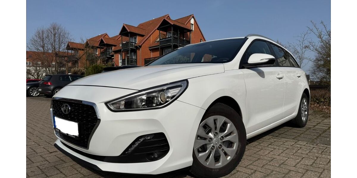 Hyundai i30 6.879 km 14.599 &euro; Harsum 31177