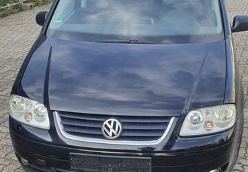 VW Touran 250.522 km 3.499 &euro; Hannover 30165