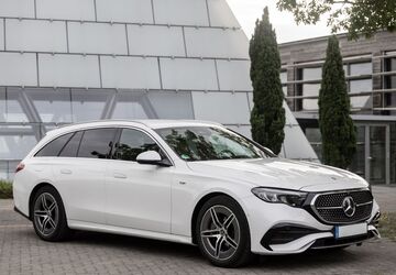 Mercedes-Benz E 300 25.600 km 51.300 &euro; Hannover-Gehrden 30989