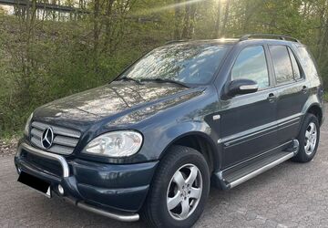 Mercedes-Benz ML 320 298.020 km 3.900 &euro; Hildesheim 31139