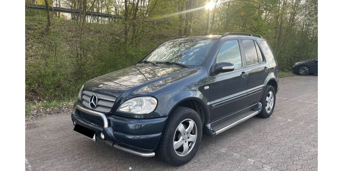 Mercedes-Benz ML 320 298.020 km 3.900 &euro; Hildesheim 31139
