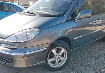 Peugeot 807 243.000 km 5.990 &euro; Springe 31832