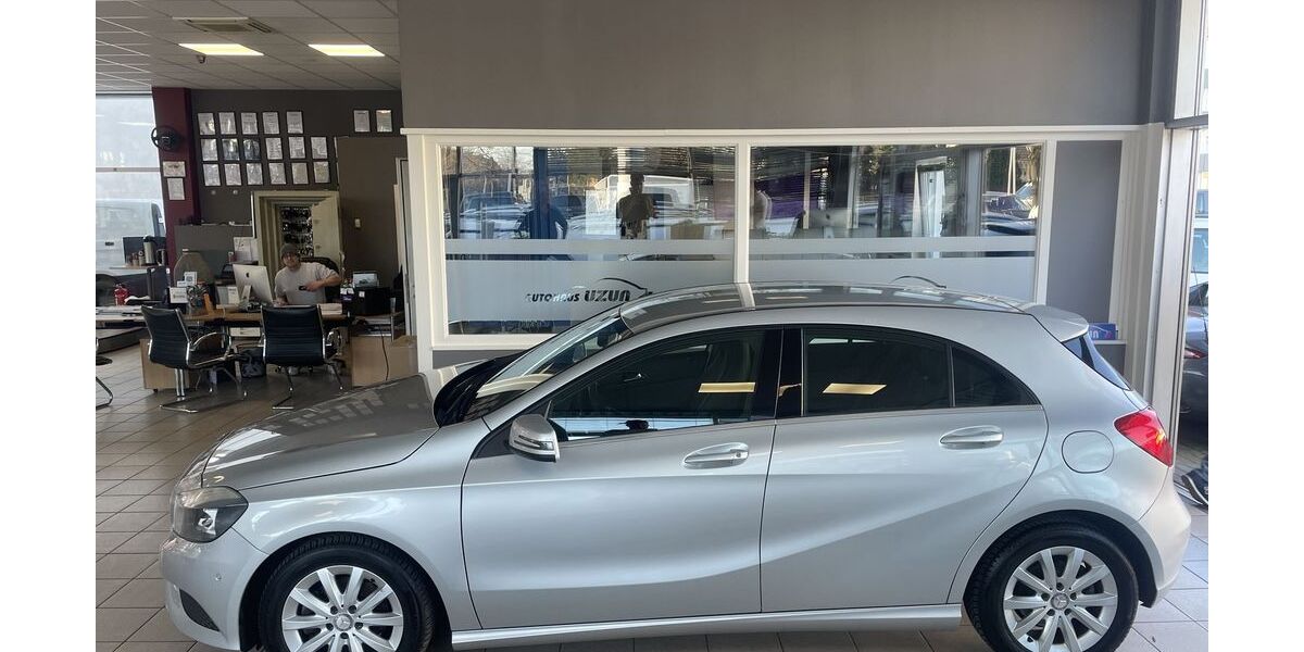 Mercedes-Benz A 180 142.429 km 10.990 &euro; Hannover 30419