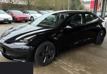 Tesla Model 3 51.781 km 26.900 &euro; Hannover 30519
