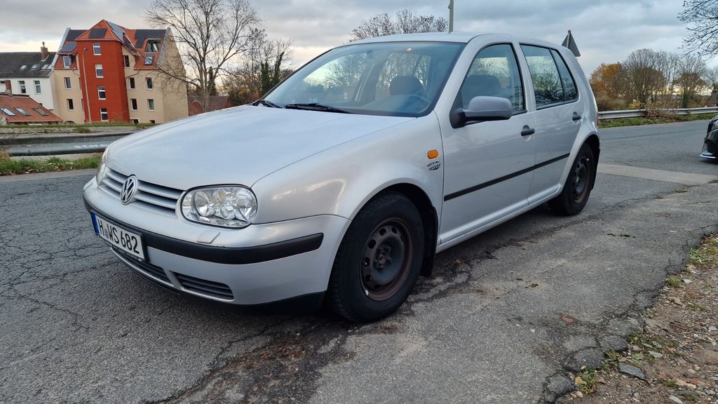 VW Golf 159.000 km 2.900 &euro; Hannover 30453