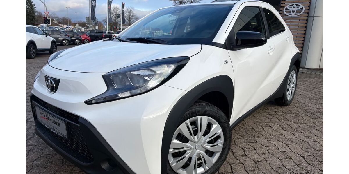 Toyota Aygo (X) 4.900 km 18.200 &euro; Hildesheim 31137