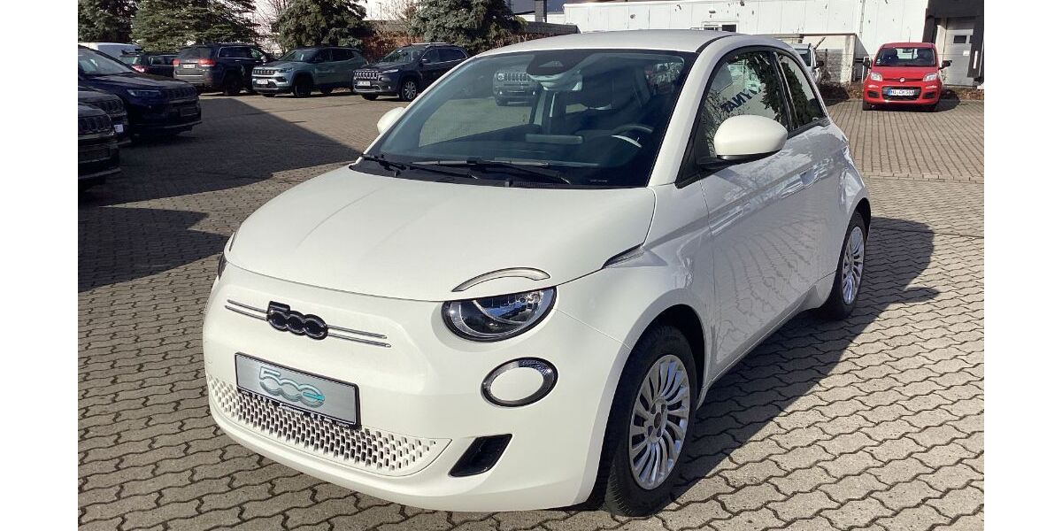 Fiat 500e 11.850 km 24.780 &euro; Harsum 31177