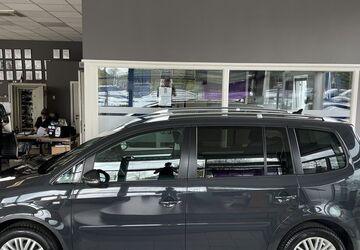 VW Touran 203.521 km 8.990 &euro; Hannover 30419