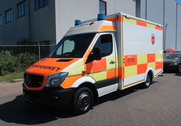 Mercedes-Benz Sprinter 268.077 km 12.600 &euro; Hannover 30179