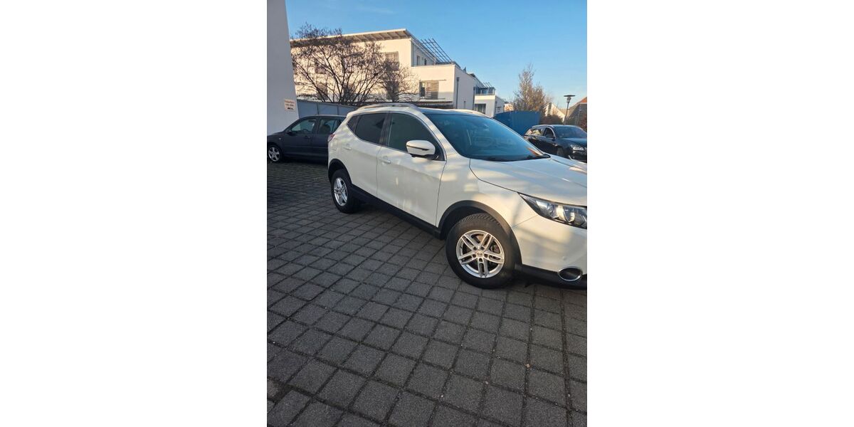 Nissan Qashqai 62.500 km 15.500 &euro; Hannover 30539