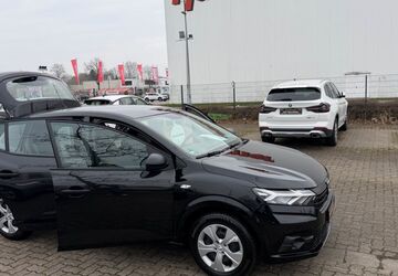 Dacia Sandero 45.000 km 10.299 &euro; Hannover/altwarmbüchen 30916