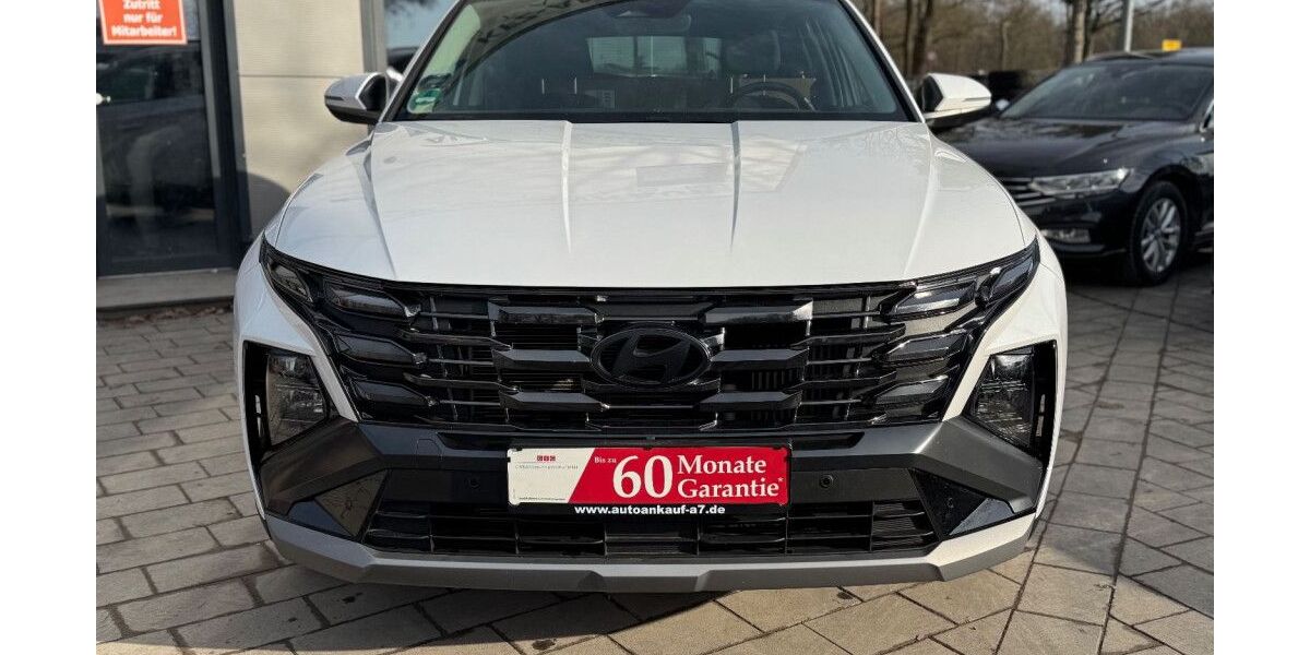 Hyundai TUCSON 21.378 km 27.999 &euro; Isernhagen OT Altwarmbüchen bei Hannover A2/A7 30916