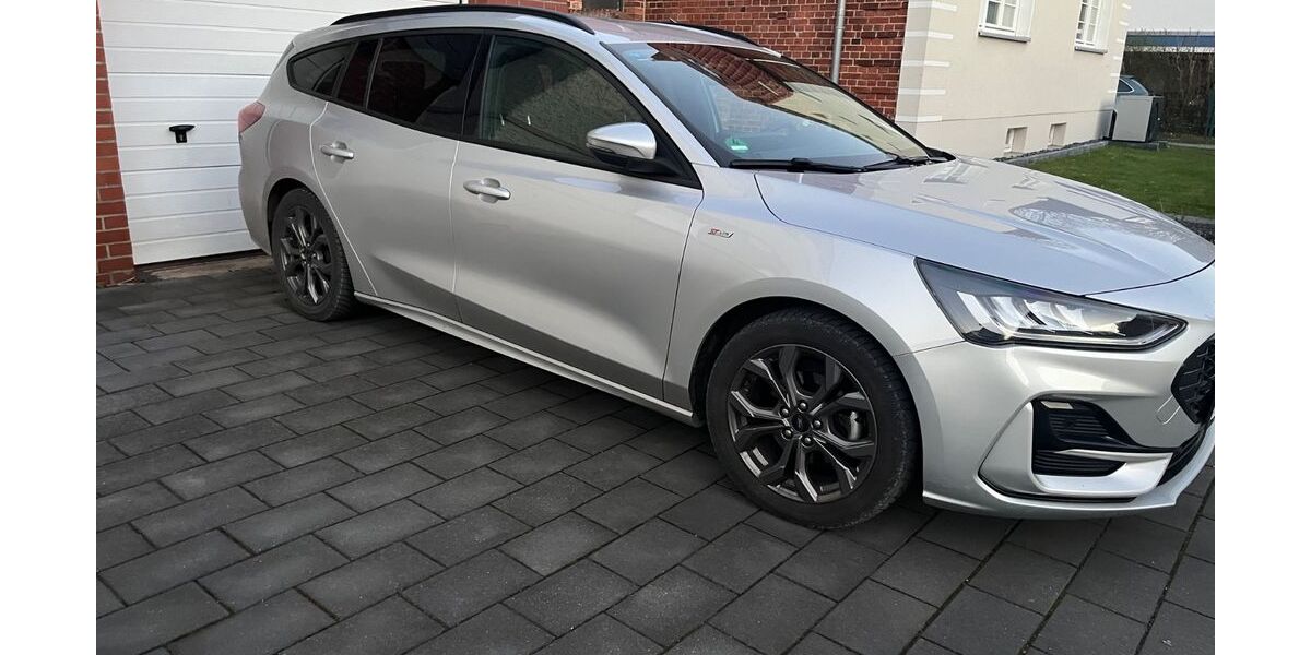 Ford Focus 57.000 km 17.700 &euro; neustadt 31535