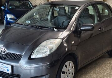 Toyota Yaris 143.000 km 3.990 &euro; Rodenberg 31552