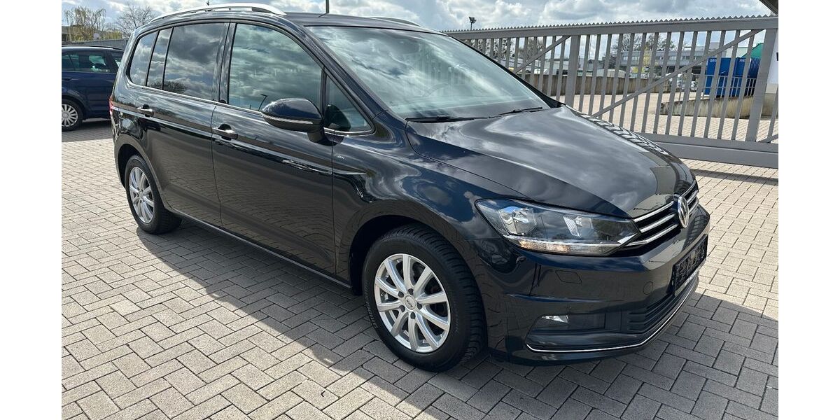 VW Touran 262.494 km 8.800 &euro; Hannover 30179
