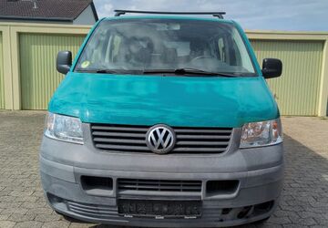 VW T5 Transporter 180.000 km 4.500 &euro; Harsum 31177