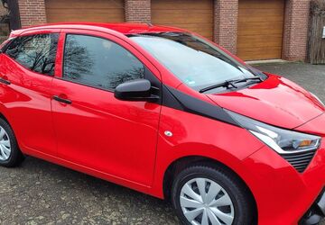Toyota Aygo (X) 15.431 km 8.999 &euro; Isernhagen 30916