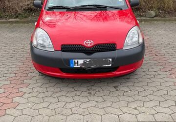 Toyota Yaris 94.000 km 2.100 &euro; Garbsen 30823