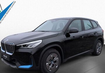 BMW iX1 17.023 km 32.950 &euro; Hildesheim 31137