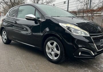 Peugeot 208 111.000 km 6.099 &euro; Hannover 30179