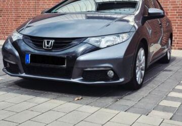 Honda Civic 81.200 km 10.300 &euro; Hildesheim 31141