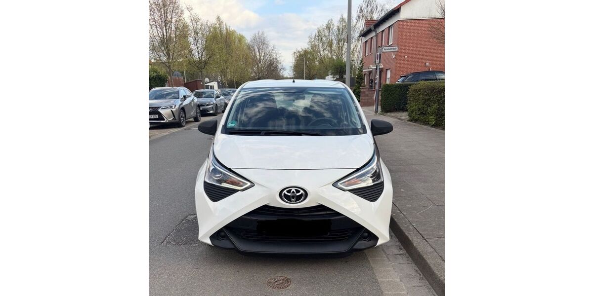 Toyota Aygo (X) 95.000 km 6.300 &euro; Hannover 30165