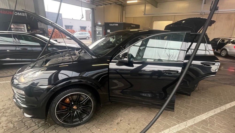 Porsche Cayenne 150.000 km 27.245 &euro; Hildesheim 31134