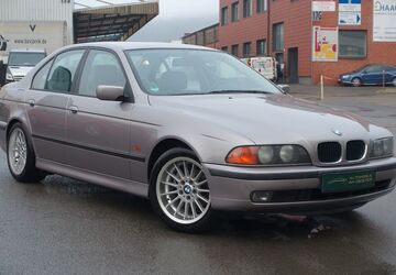BMW 528 147.580 km 8.990 &euro; Springe 31832