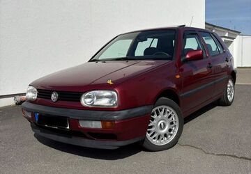 VW Golf 132.432 km 3.400 &euro; Springe 31832