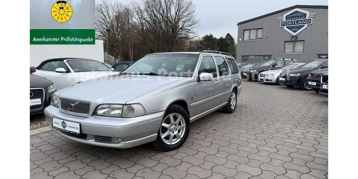 Volvo V70 220.900 km 8.999 &euro; Hannover 30629