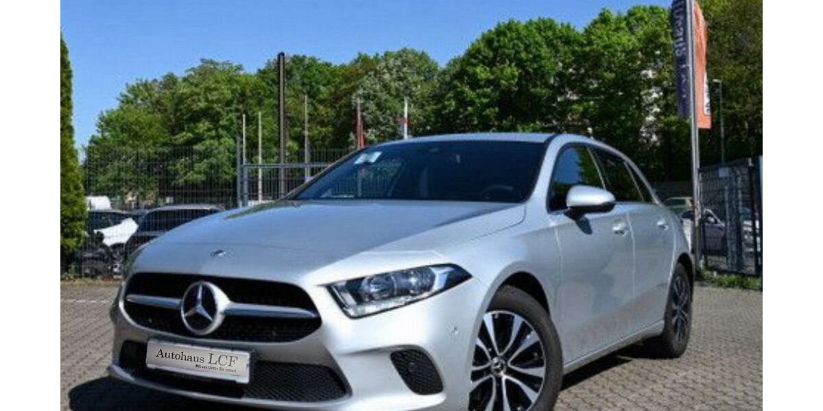 Mercedes-Benz A 180 39.028 km 22.989 &euro; Laatzen 30880