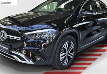 Mercedes-Benz GLA 200 10.388 km 37.750 &euro; Garbsen 30827