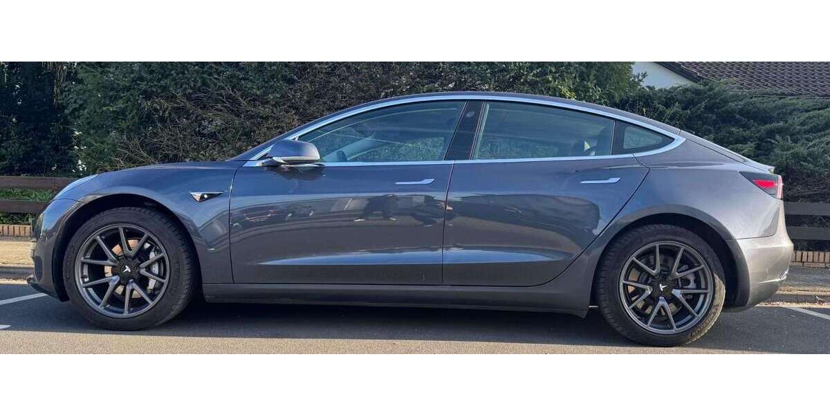 Tesla Model 3 26.700 km 28.400 &euro; Langenhagen 30853