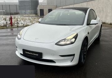 Tesla Model 3 82.327 km 30.500 &euro; Hannover 30519