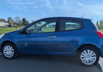 Renault Clio 119.000 km 2.800 &euro; Hannover 30163