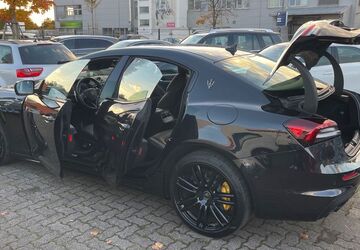 Maserati Ghibli 9.500 km 79.000 &euro; Hannover/altwarmbüchen 30916