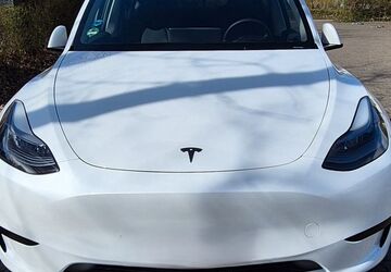 Tesla Model Y 36.500 km 31.900 &euro; Hildesheim 31141