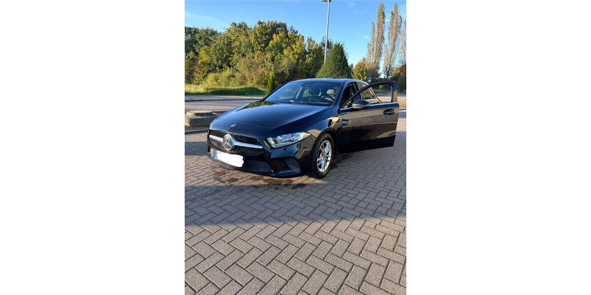 Mercedes-Benz A 180 99.500 km 18.900 &euro; Elze 31008