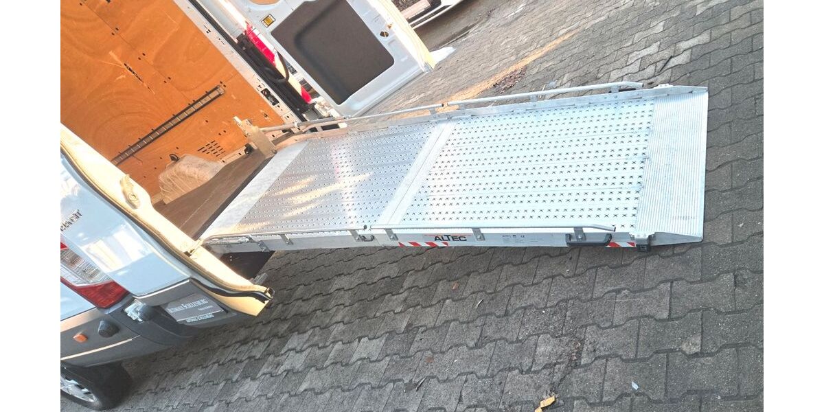 Ford Transit 92.426 km 15.999 &euro; Hannover 30165